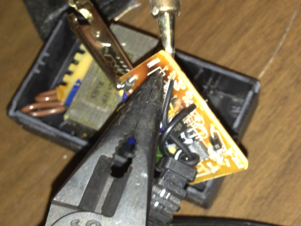 Repairing a black and decker 18v battery charger